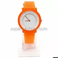 Часы QQ Оранжевые, длина ремешка 17-23 см, циферблат 37мм
