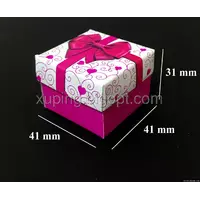 Подарочная коробочка для колец и сережек, розовая