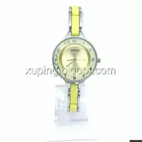 Часы KIMIO, под серебро с желтой вставкой на браслете, длина браслета 19,5см, циферблат 30мм